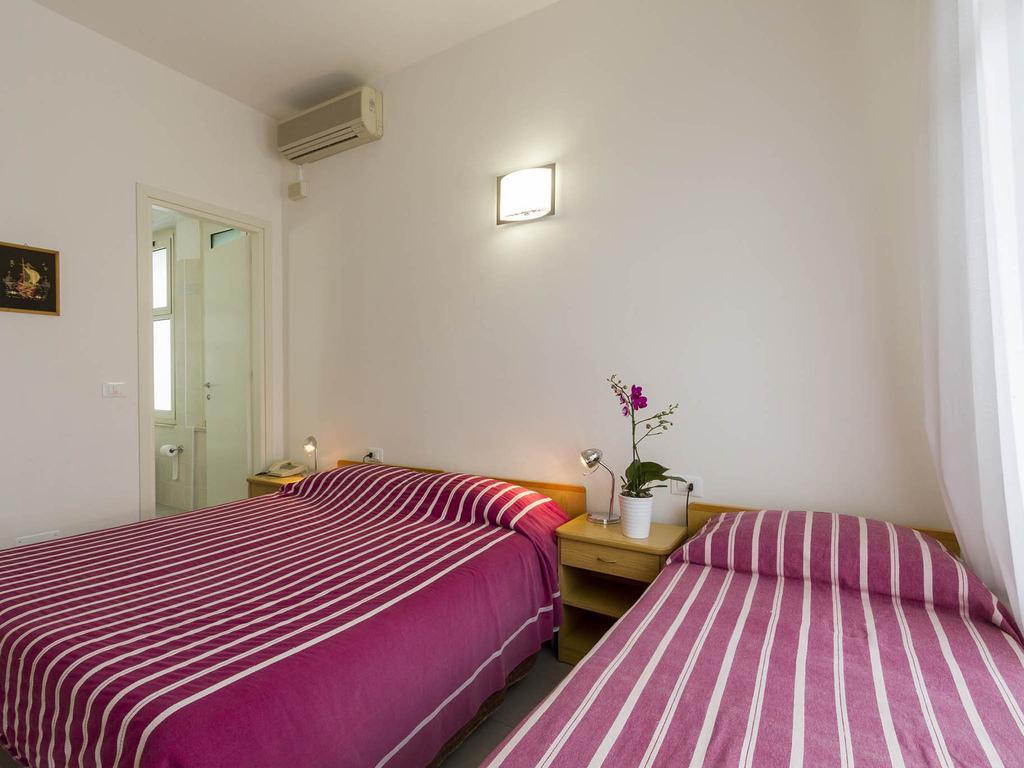 Hotel Meris Milano Marittima Habitación foto