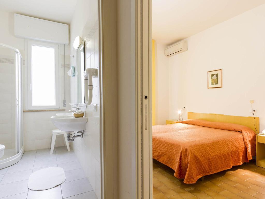 Hotel Meris Milano Marittima Habitación foto